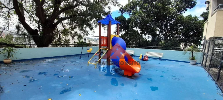 Imagem Apartamento com 2 dormitórios à venda, 60 m² por R$ 240.000,00 - Ingá - Niterói/RJ