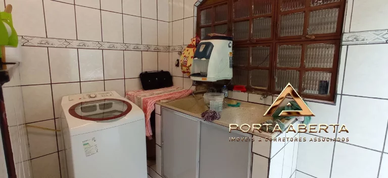 Imagem Casa 04 quartos B. Caladinho - Cel Fabriciano - COD 296