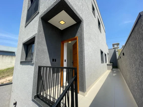 Imagem Casa com Piscina e Terraço no Condomínio Nova Jaguari