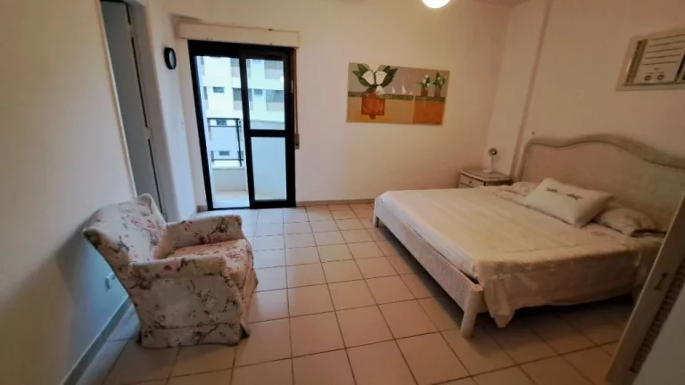 Imagem APARTAMENTO DUPLEX COM EXCELENTE VISTA PARA O MAR, À 40 METROS DA PRAIA NA PITANGUEIRAS.