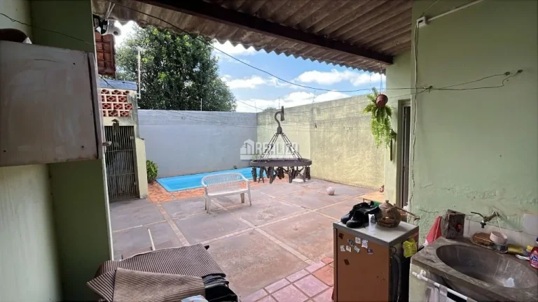 Imagem Linda casa à venda no bairro Estados Unidos em Uberaba | 3 dormitórios, piscina e móveis planejados!