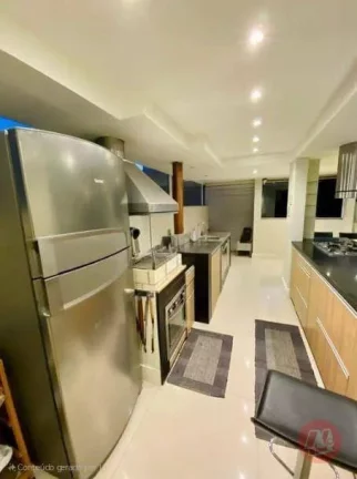 Imagem Cobertura com 3 dormitórios à venda, 160 m² por R$ 740.000,00 - São João - Porto Alegre/RS