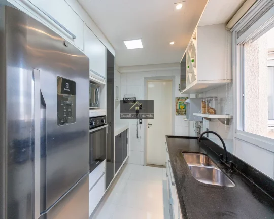 Imagem APARTAMENTO 133,00 M ÁREA ÚTIL 3 QUARTOS SENDO 1 SUÍTE SALA 3 AMBIENTES LAVABO PORCELANATO VARANDA GOURMET VISTA 2 VAGAS GARAGEM DEPÓSITO MERCADINHO