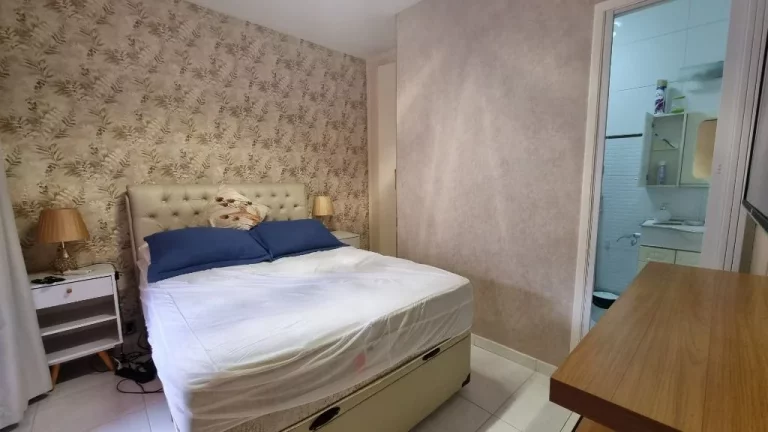 Imagem Flat com 2 dormitórios à venda, 76 m² - Pitangueiras - Guarujá/SP