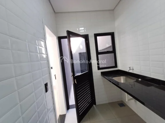 Imagem Sobrado à venda em condomínio fechado, com excelente padrão construtivo e ótima distribuição d...