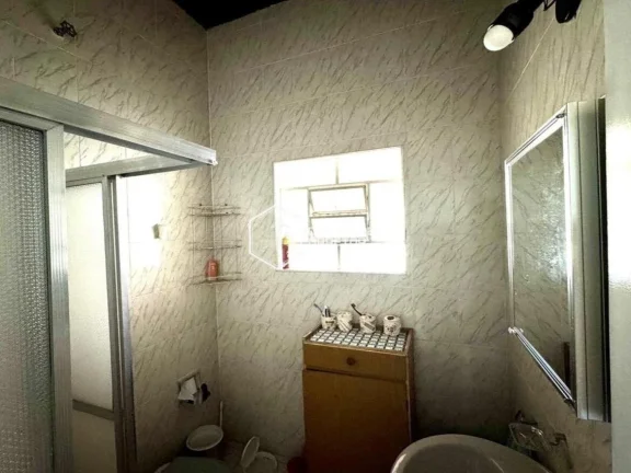 Imagem Excelente opção de investimento, perfeita para casa de veraneio ou locação de temporada, com gra...