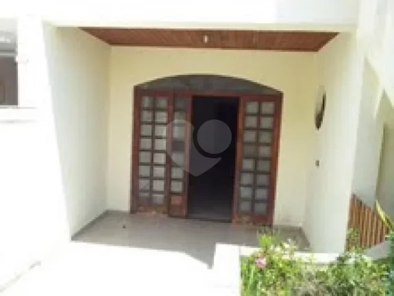 Imagem Sobrado à venda com 3 quartos, sendo 1 suíte, em Morumbi, São Paulo - SP