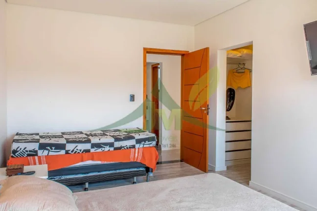Imagem Linda Casa à Venda em Condomínio Fechado em Atibaia