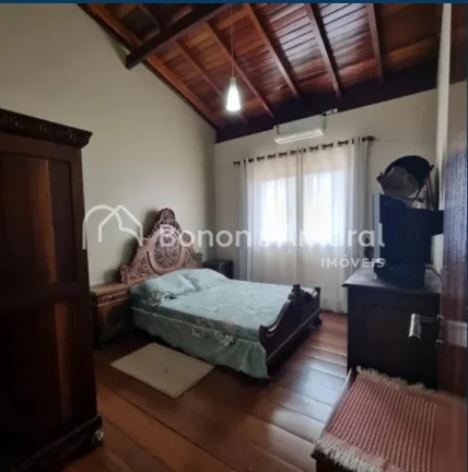 Imagem Ao chegar neste condomínio, você será envolvido por uma sensação de paz e tranquilidade. Com ar...