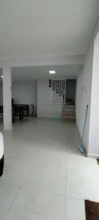 Imagem Sobrado com 3 dormitórios à venda, 232 m² por R$ 950.000,00 - Jardim Luciara - Guarulhos/SP