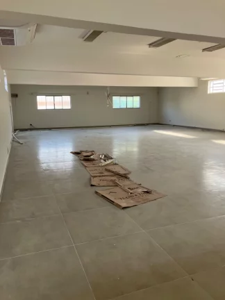 Imagem Galpão em Chácara Santo Antônio - SP: 388M² Locação por R$ 15.000 - Confira!