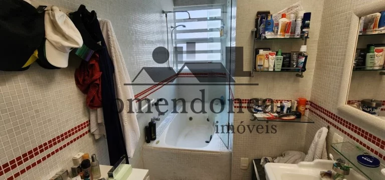 Imagem Ótimo apartamento a venda na Rua Oscar Freire com 158m², 3 quartos e 3 vagas.