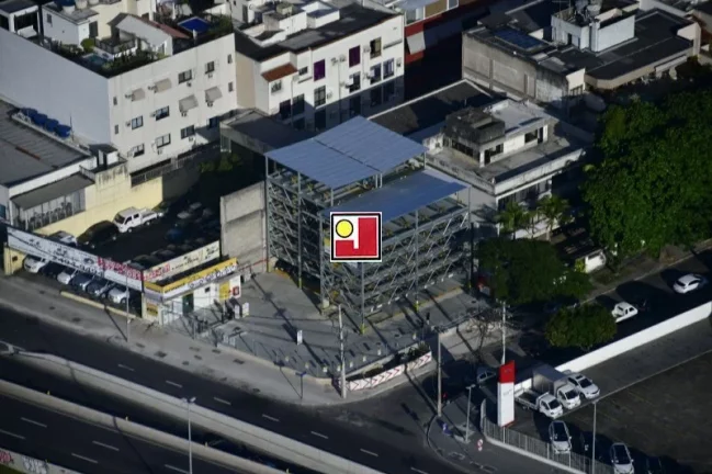 Imagem Vendo terreno na Av das Américas ... Armando Lombardi, 605m² reais, frontal rua, local nobre e de grande movimento. Junto metrô e BRT. Perto de tudo