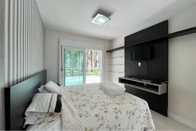 Imagem Casa de condomínio à venda em Xangri-Lá, Praia de Atlântida, com 4 quartos, 405m²