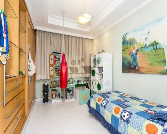 Imagem Apartamento com piso de tacos, living para 3 ambientes, lavabo, sala de jantar, sala de estar, 3 dor...