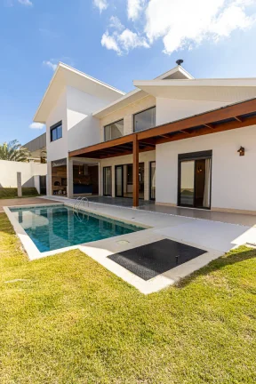 Imagem Casa com 337 m² Mobiliada 4 Dormitotios Estuda Permuta Parcial no ABC