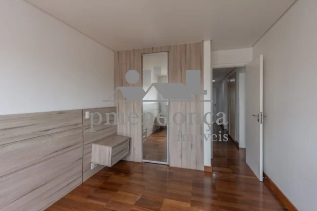 Imagem Apartamento à venda na Rua Caio Graco com 03 suítes e 3 vagas., 165m2