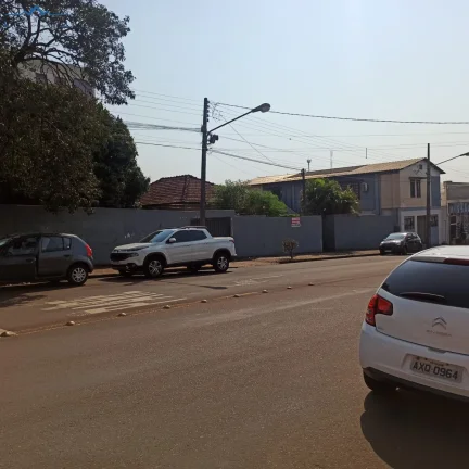 Imagem TERRENO COM 1000 M² COM BARRAÇÃO E APARTAMENTO Ã VENDA NO CENTRO DE TOLEDO-PR.