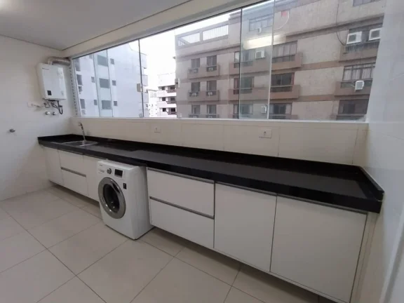 Imagem Apartamento espetacular a venda em Santos quadra da praia