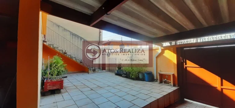Imagem Vendo lindo assobradada em Jordanópolis região da Cidade Dutra. Vendo Assobradada de 255m² sendo 3 dormitórios, cozinha, quintal nos fundos com com forno de pizza e Churrasqueira e quarto e banheiro, quintal na frente, mais um cômodo, 2 vagas cobertas, co