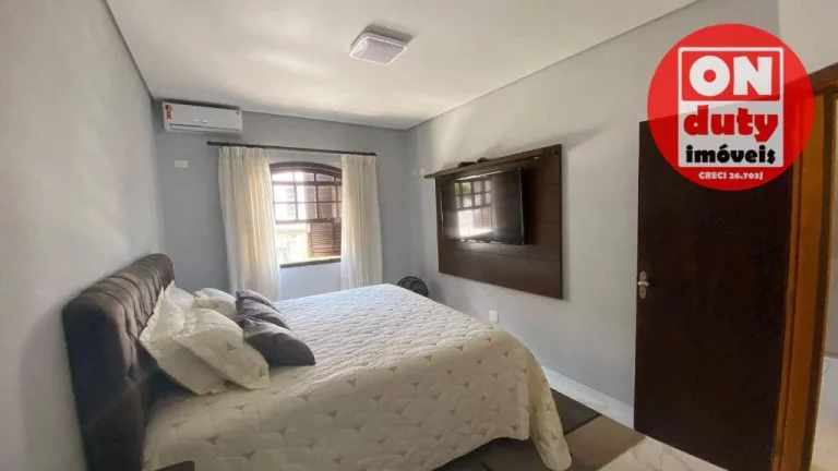 Imagem Sobrado com 3 dormitórios à venda, 200 m² por R$ 1.500.000,00 - Boqueirão - Santos/SP