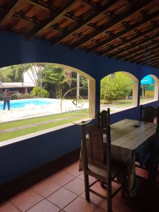 Imagem Chácara em Jacareí, 3 Casas (Sendo 10 Dormitórios), 108.900m².