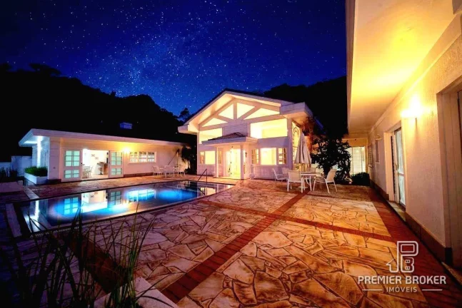 Imagem Casa com 5 dormitórios à venda, 515 m² por R$ 3.800.000,00 - Comary - Teresópolis/RJ