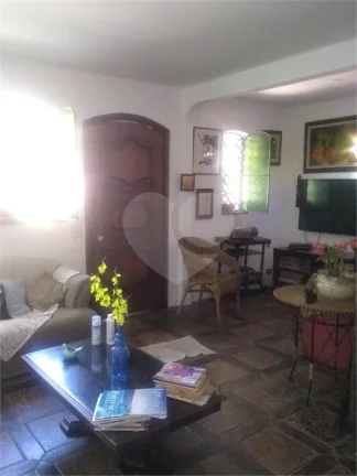 Imagem Casa à venda com 3 quartos, sendo 1 suíte, em Jaguaré, São Paulo - SP