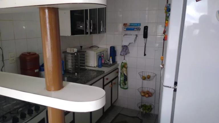 Imagem Ótimo apartamento no centro com 3 quartos, sala 2 ambientes com sacada, cozinha planejada, 1 vaga d...