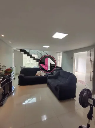 Imagem BELÍSSIMO SOBRADO RECÉM REFORMADO COM ACABAMENTO DE PRIMEIRA Este sobrado é uma verdadeira obra-p...