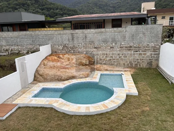 Imagem Casa em Condomínio para Venda em Ubatuba / SP no bairro Horto