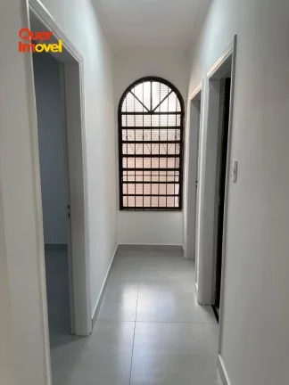 Imagem Casa ampla e bem localizada em Ribeirão Preto-SP, Vila Tibério: 3 quartos, 1 suíte, 1 sala, 2 banheiros, 1 vaga, 112m².