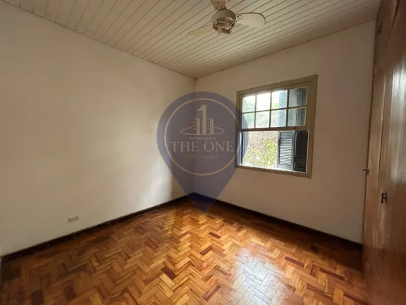 Imagem Aluguel de Casa de Luxo em São Paulo - 4 quartos, 2 suítes, 3 banheiros, 3 vagas de garagem, 220m² - Jardim da Glória