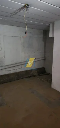 Imagem Casa Comercial Ampla com 7 Vagas, Salão e Estrutura Completa