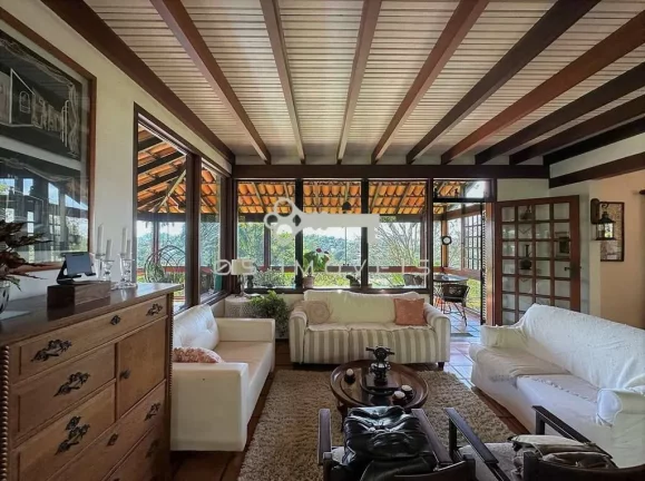 Imagem Casa na "Vila Sto Antonio" com 5 dormitórios sendo 3 suítes - linda vista !