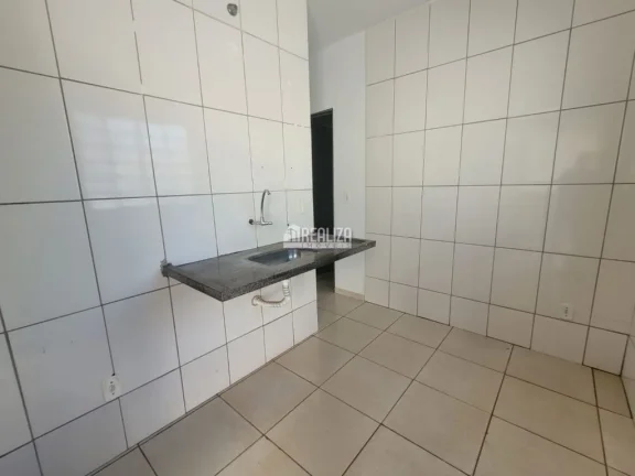 Imagem Casa à venda em Uberaba, no bairro Jardim Copacabana - 2 dormitórios, 4 garagens