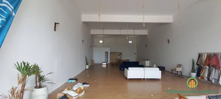 Imagem Salao comercial frente p Raposo 185m2 porta de aço eletrica, oportunidade!