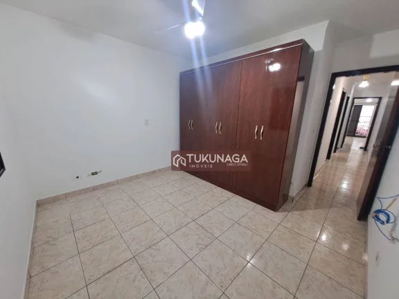 Imagem Sobrado com 3 dormitórios para alugar, 165 m² por R$ 5.385,00/mês - Vila Galvão - Guarulhos/SP