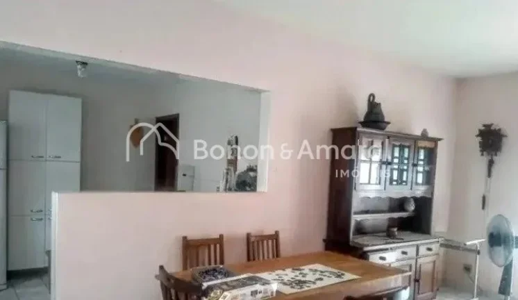 Imagem Terreno com duas casas construídas, ideal para morar e empreender. A casa frontal possui 45,69 m² ...