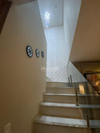 Imagem Sobrado em Forquilhas - 3 Dormitórios, 95m² por R$ 525 mil