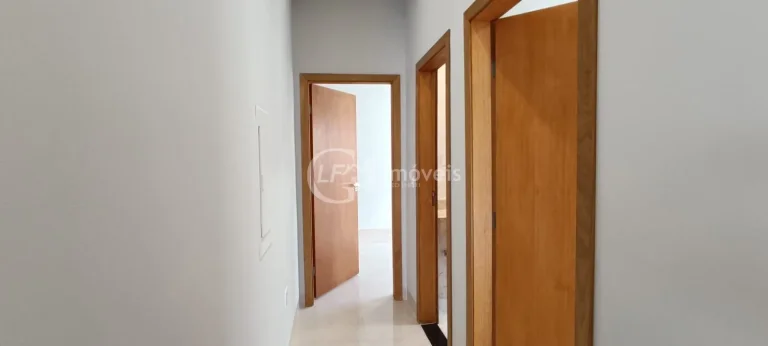 Imagem Imperdível casa à venda em Campo Grande-MS, Bairro Seminário: 3 quartos, 1 suíte, 2 salas, 3 banheiros, 3 vagas, 128m².