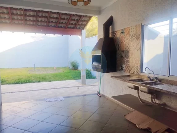 Imagem Casa com 4 Suítes e Área Gourmet em Condomínio Arborizado
