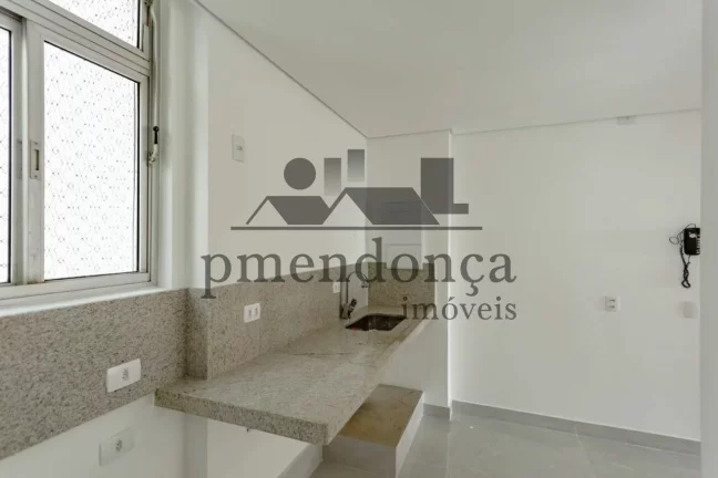 Imagem Apartamento reformado no Sumaré, 3 dormitórios (1 suíte) e 1 vaga.
