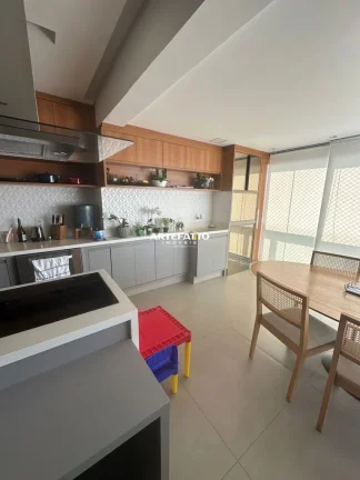 Imagem O apartamento, com 93m2 , 2 quartos (podendo fazer 3) com , 2 vagas