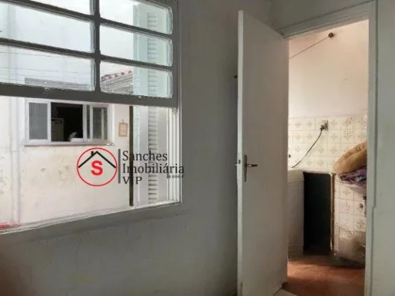 Imagem VENDA SOBRADO DE VILA NA MOOCA Rua tranquila e totalmente residencial, com monitoramento de câmeras Excelente localização, próximo a Igreja N. SRA. Do