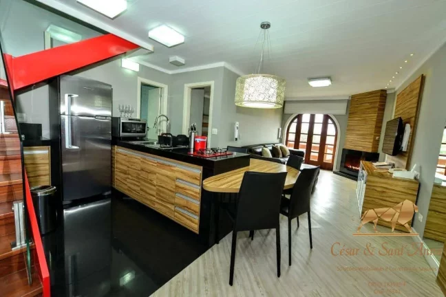 Imagem Apartamento mobiliado c/ 3 dormitórios finamente decorado à venda