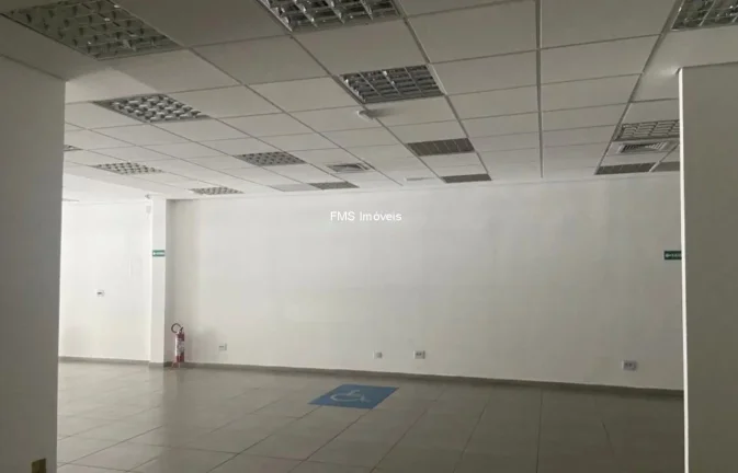 Imagem Loja Comercial de Alto Padrão no Paraíso: 6 Banheiros, 4 Vagas e 455 m² em São Paulo-SP