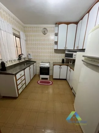Imagem SANTO ANDRÉ Sobrado 193M², 3 dormitórios, 2 vagas com ótima localização e valor !!!