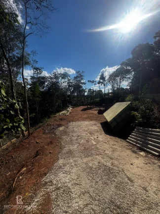 Imagem Terreno sensacional com documentação em ordem, rua asfaltada e localizado a 10 minutos do Centro de Atibaia