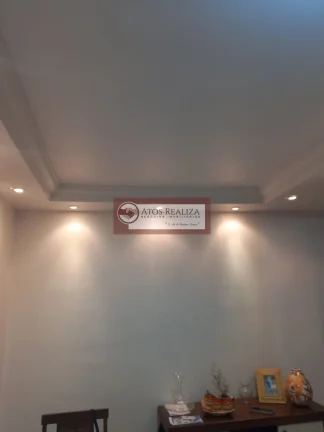Imagem Vendo SUPER Oportunidade no Jardim Lalo. Apartamento de 2 Dormitórios com Armários, Cozinha com planejados, 1 vaga de garagem. Valor R$ 320.000 valor de oportunidade.